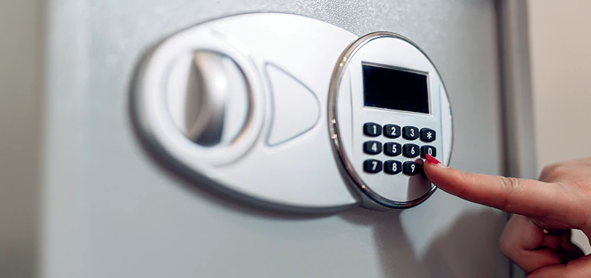 Jewelry Safe Cracking in Rosemont, California