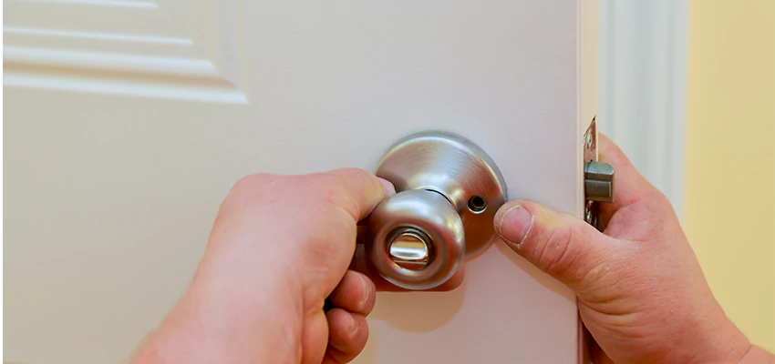 After-hours Locksmith For Lock And Key Installation in Rosemont, CA